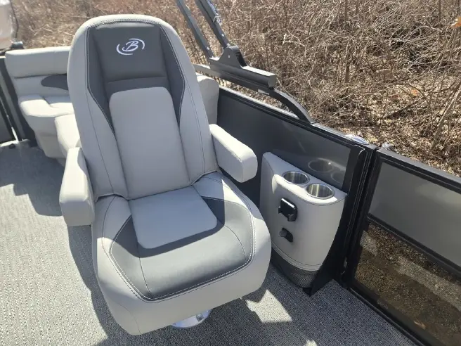 2026 Barletta A20QC Tritoon Pontoon Boat Yamaha F115LB - Image 3