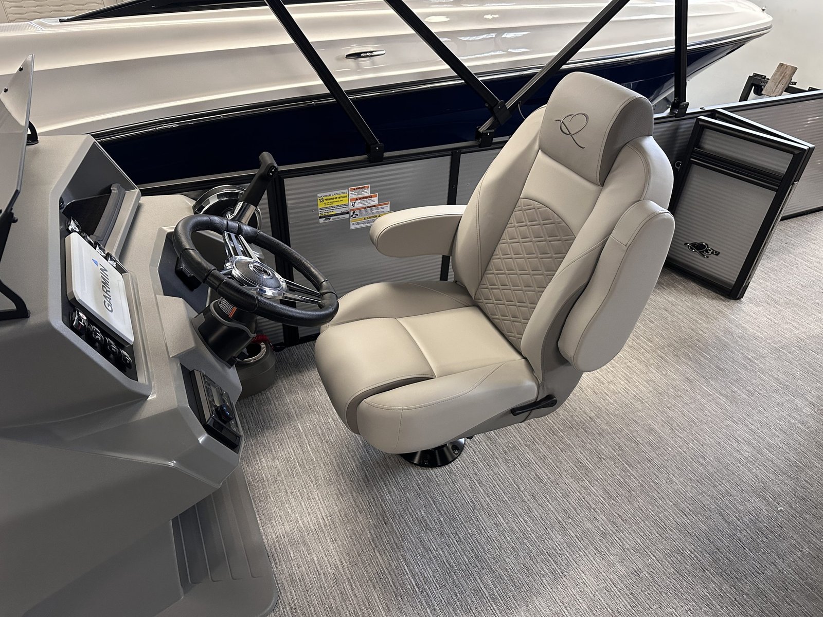 2025 QWEST 8522 LANAI TRITOON Pontoon Boat | 150HP Mercury Included - Image 4