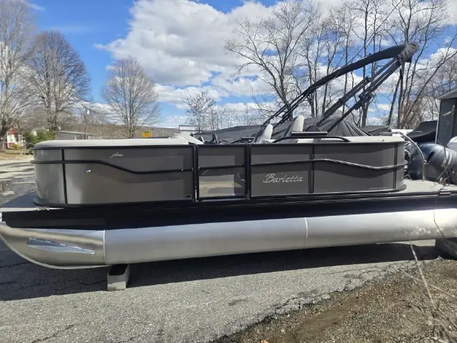 2026 Barletta A20QC Tritoon Pontoon Boat Yamaha F115LB - Image 4