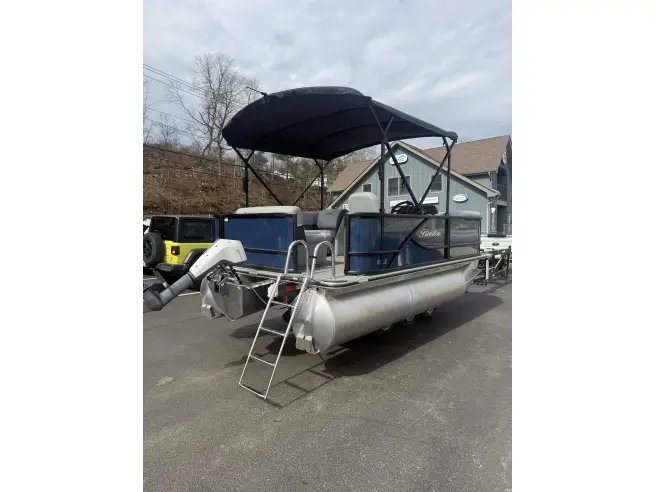 2026 Bentley LE 160CR 16 Foot Pontoon Boat Mercury Avator Dash for Motor Restricted Lakes - Image 3