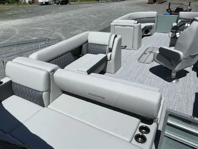 2026 Harris Cruiser 230 SL New Pontoon Boat with Sunlounge Configuration - Image 4