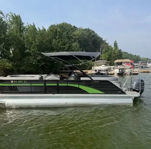 2022 Bennington Marine 24 LXFBA 200HP Used Pontoon