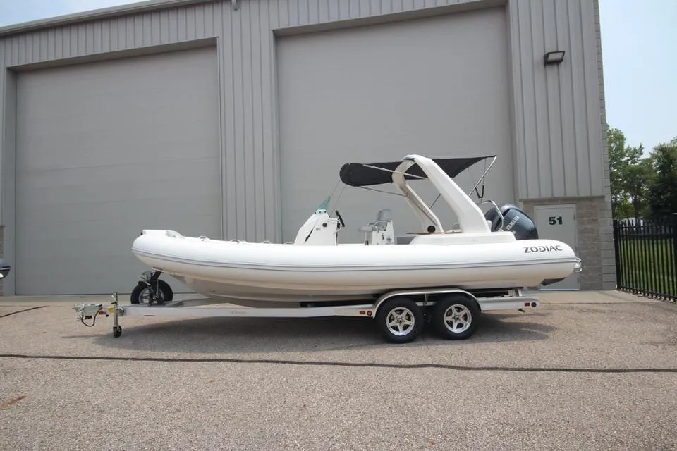 2024 Zodiac Medline 7.5 RIB 300HP Yamaha