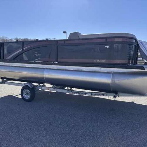 2025 QWEST 8518 XRE CRUISE Updated Interior New Pontoon