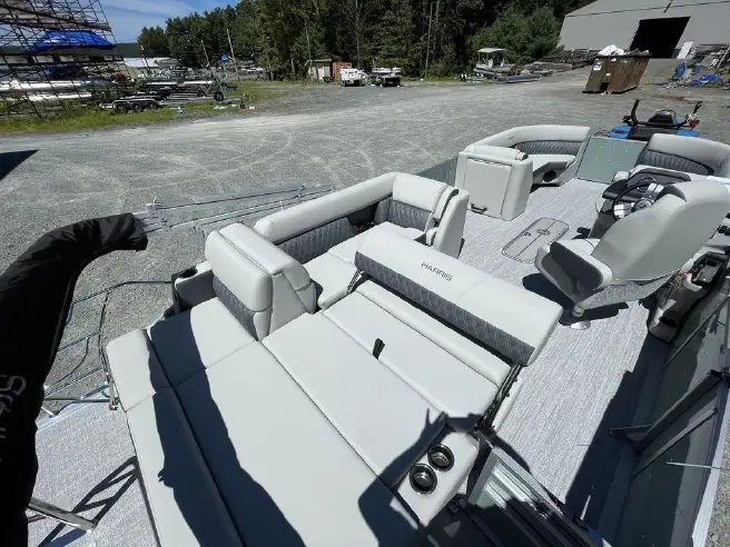 2026 Harris Cruiser 230 SL New Pontoon Boat with Sunlounge Configuration - Image 5