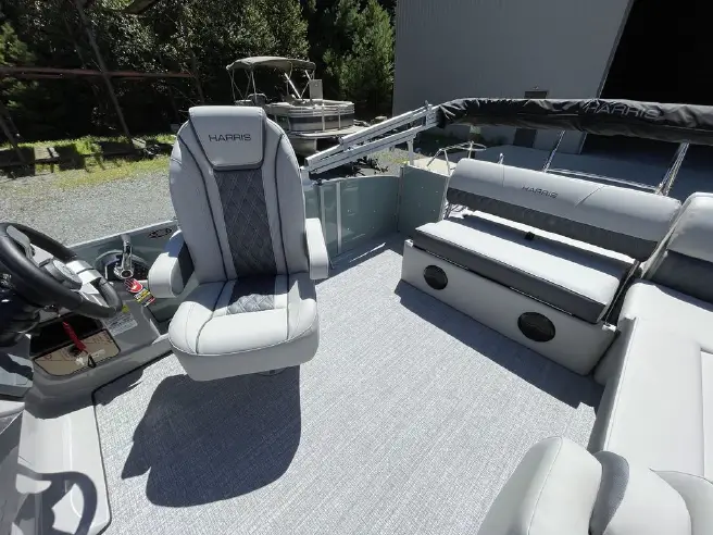 2026 Harris Cruiser 230 SL New Pontoon Boat with Sunlounge Configuration - Image 7