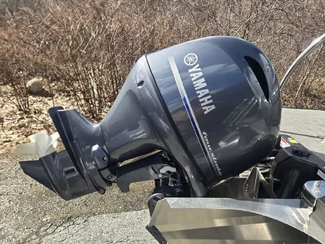 2026 Barletta A20QC Tritoon Pontoon Boat Yamaha F115LB - Image 9