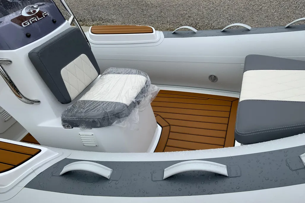 2027 Gala A330L Rigid Inflatable Boat with Tohatsu 20HP - Image 7