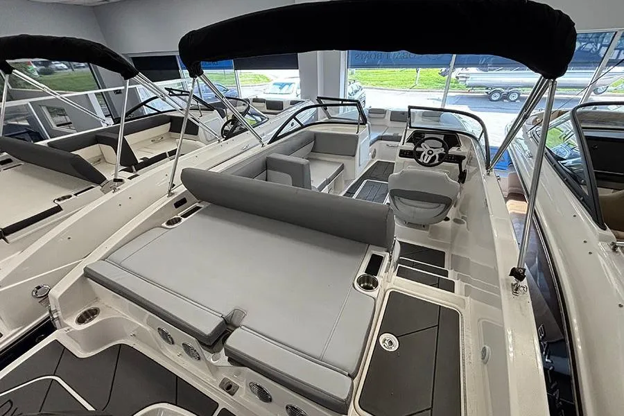 2024 Bayliner DX 2000 Bowrider 20 Foot Mercury 150HP - Image 8