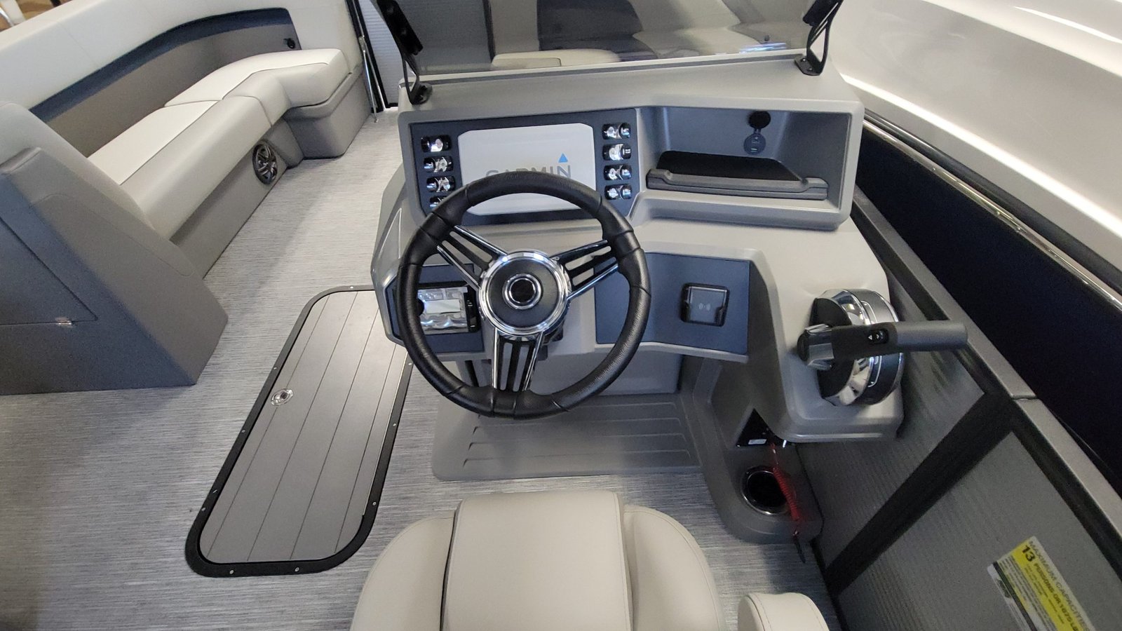 2025 QWEST 8522 LANAI TRITOON Pontoon Boat | 150HP Mercury Included - Image 11