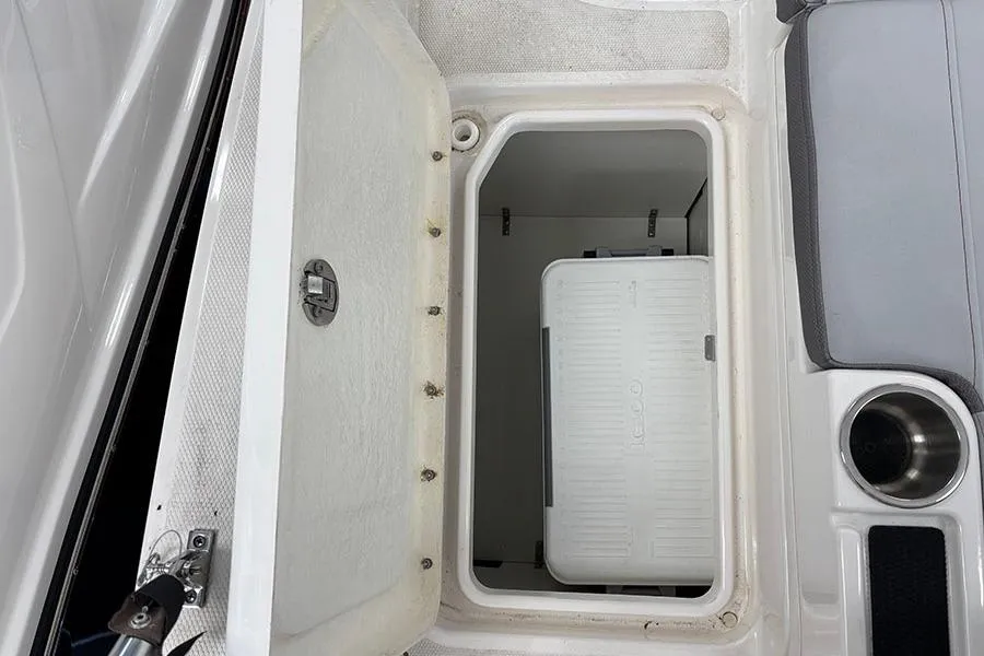 2024 Bayliner DX 2000 Bowrider 20 Foot Mercury 150HP - Image 10