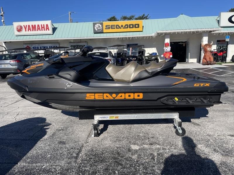 2023 Sea-Doo GTX 230 BRP Premium Audio iDF iBR Luxury Personal Watercraft - Image 2