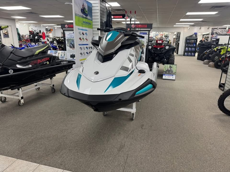 2023 Yamaha VX Deluxe Premium Mid-Range Personal Watercraft - Image 2