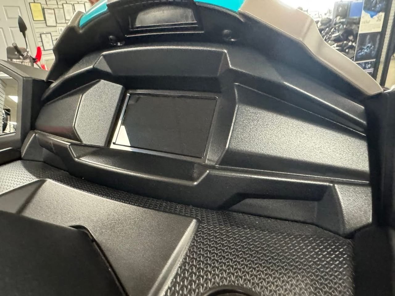 2023 Yamaha VX Deluxe Premium Mid-Range Personal Watercraft - Image 5