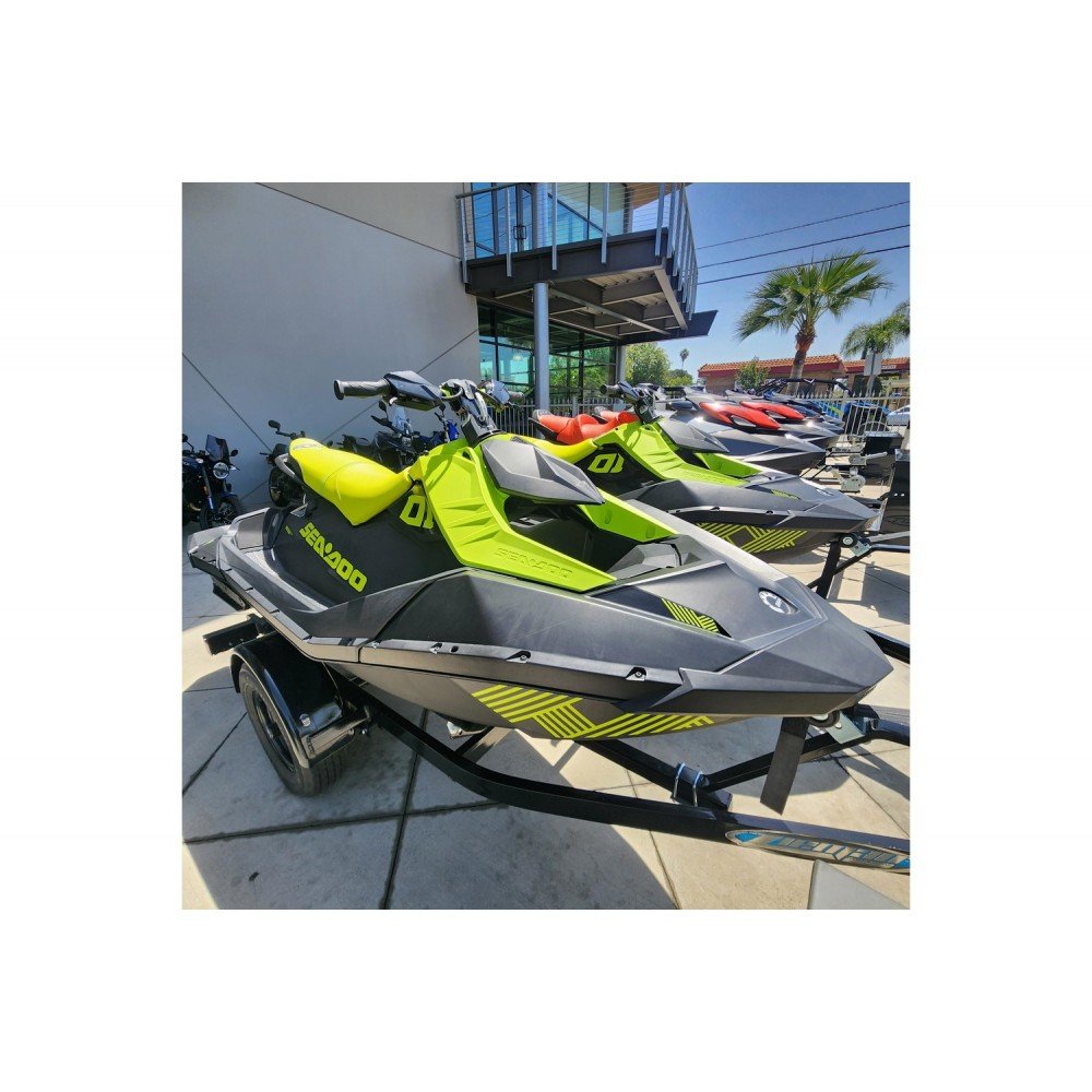 2023 Sea-Doo Spark 90 3-Up iBR Intelligent Braking Personal Watercraft - Image 12